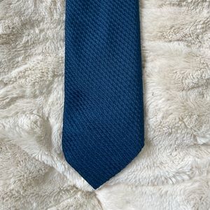 Wide old school retro men’s waffle neck tie in blue